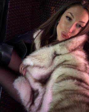 Полина, 24