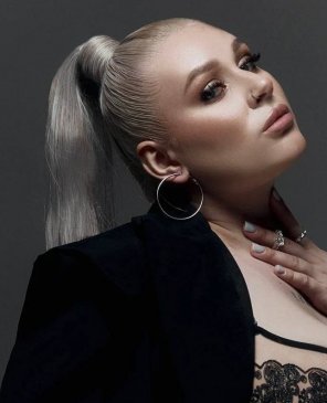 Настя, 23