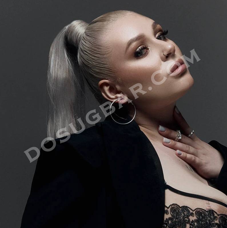 Настя, 23