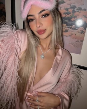 Аделина, 22