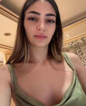 Аделина, 22