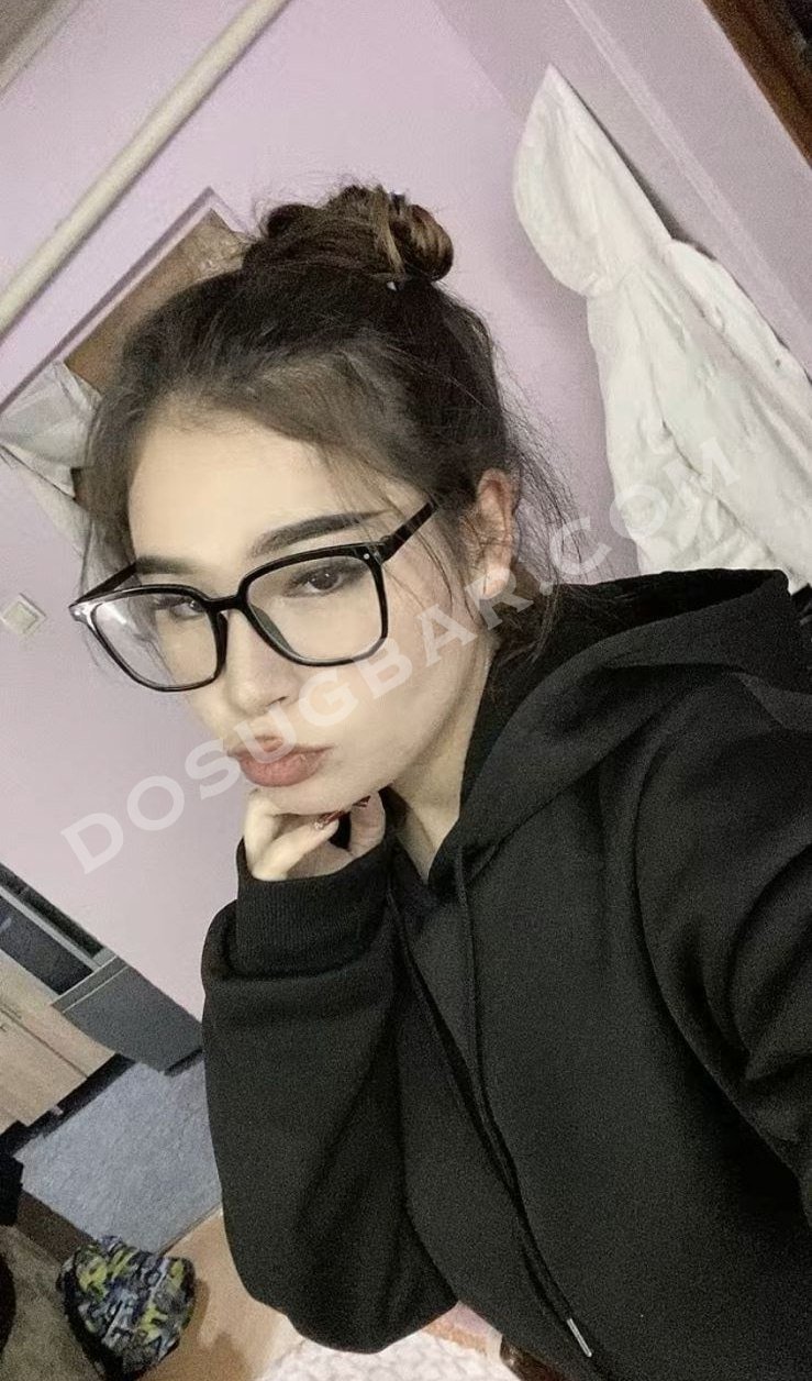 Алина, 18